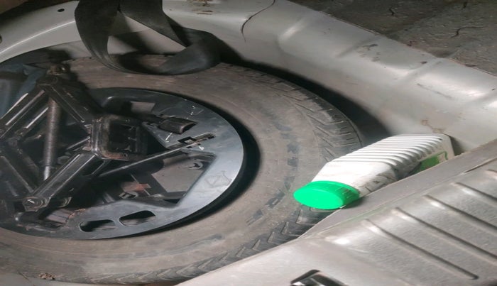 2011 Hyundai i10 SPORTZ (O) 1.2, Petrol, Manual, 63,485 km, tyre