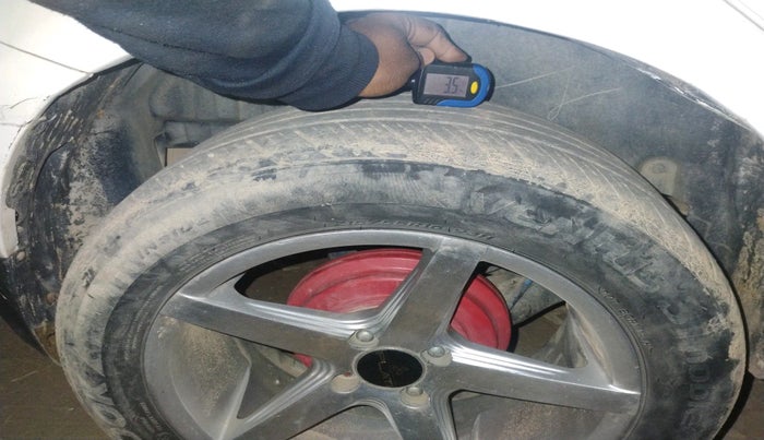 2017 Maruti Swift LDI, Diesel, Manual, 1,08,132 km, tyre