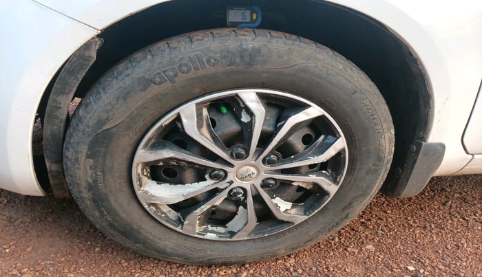 2013 Maruti Ritz LXI, Petrol, Manual, 1,05,273 km, tyre