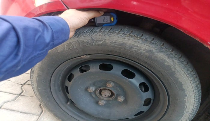 2010 Ford Figo TITANIUM 1.2 PETROL, Petrol, Manual, 1,18,208 km, tyre