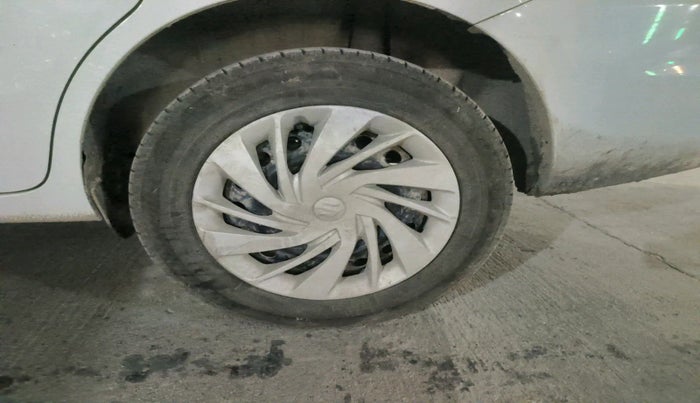 2025 Maruti Ertiga VXi (O), Petrol, Manual, 30,951 km, tyre