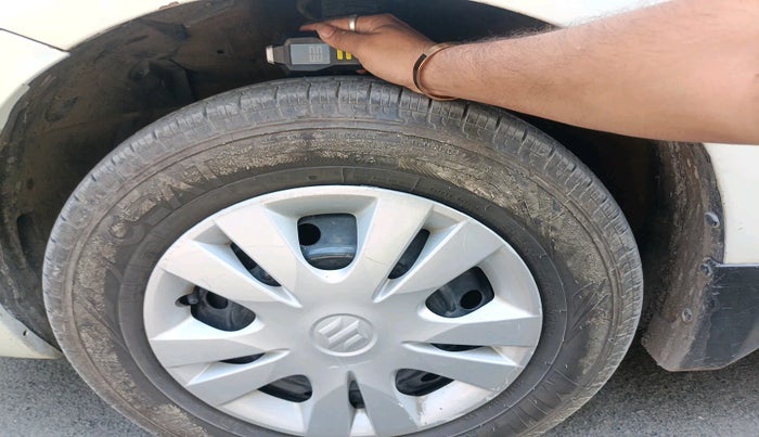 2012 Maruti Swift Dzire VDI, Diesel, Manual, 1,00,320 km, tyre