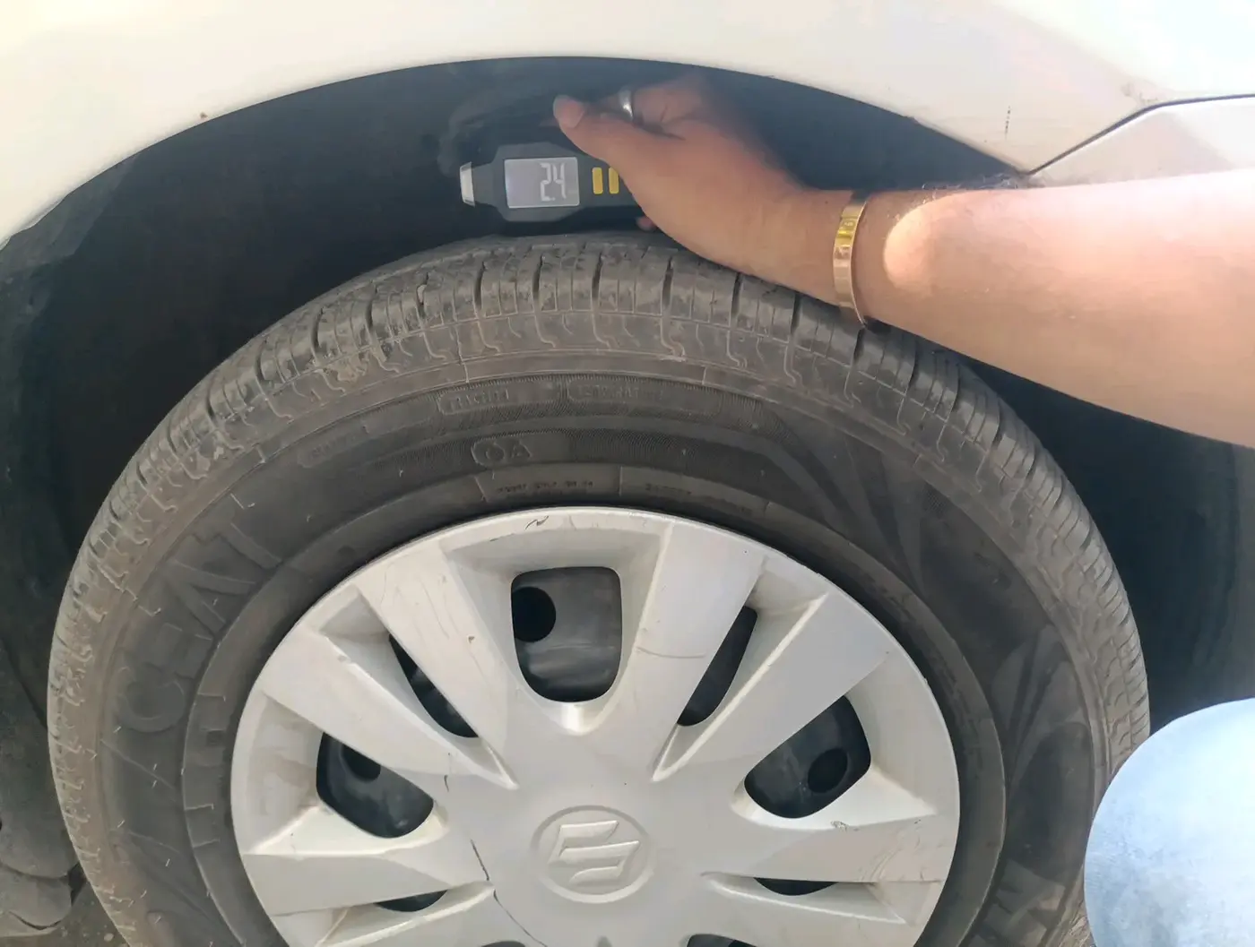 2012 Maruti Swift Dzire VDI, Diesel, Manual, 1,00,320 km, tyre