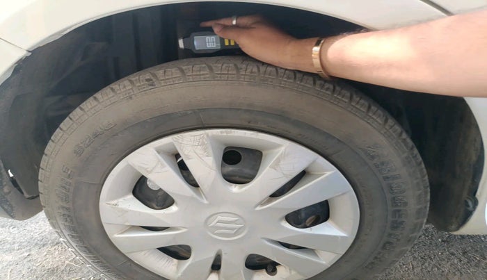 2012 Maruti Swift Dzire VDI, Diesel, Manual, 1,00,320 km, tyre