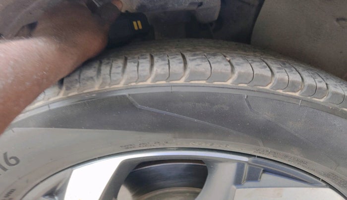 2019 Hyundai VENUE SX PLUS 1.0 TURBO DCT, Petrol, Automatic, 21,063 km, tyre