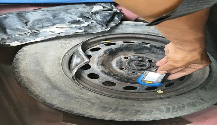 2011 Fiat Grand Punto ACTIVE 1.2, Petrol, Manual, 89,572 km, tyre