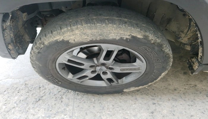 2021 Mahindra Thar LX PETROL HT 4WD AT, Petrol, Automatic, 57,007 km, tyre