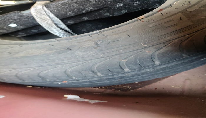 2011 Volkswagen Polo COMFORTLINE 1.2L PETROL, Petrol, Manual, 42,653 km, tyre