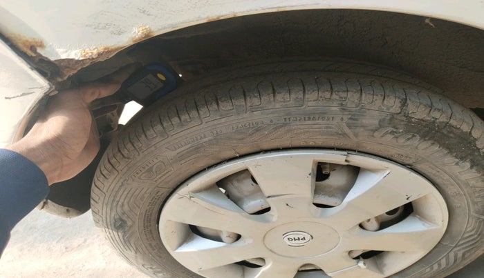 2013 Maruti Wagon R 1.0 LXI CNG, Petrol, Manual, 73,316 km, tyre