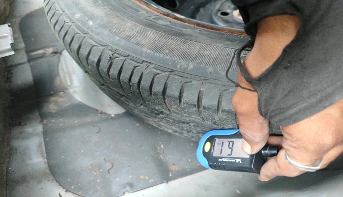 2017 Hyundai Verna 1.6 VTVT SX AT, Petrol, Automatic, 84,717 km, tyre