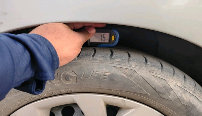 2016 Hyundai Grand i10 SPORTZ 1.2 KAPPA VTVT, Petrol, Manual, 1,40,338 km, tyre