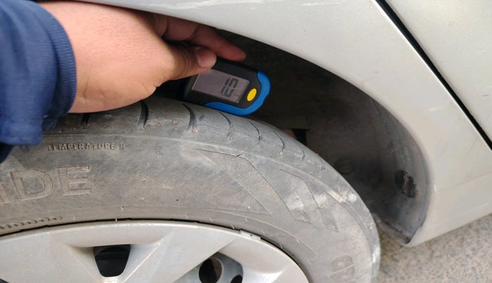 2016 Hyundai Grand i10 SPORTZ 1.2 KAPPA VTVT, Petrol, Manual, 1,40,338 km, tyre