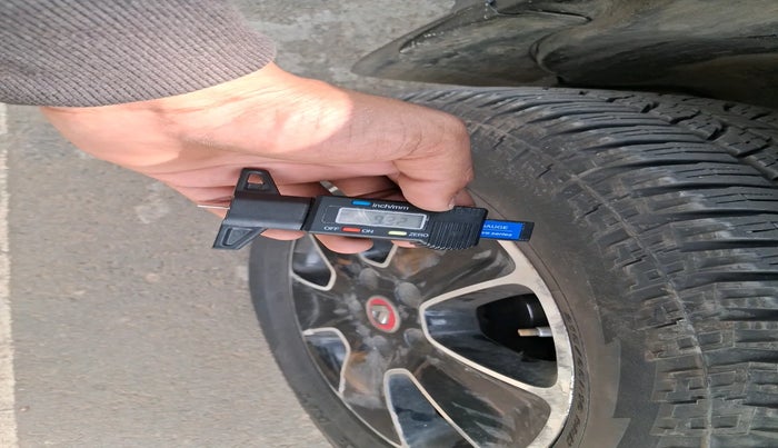 2018 Renault Duster RXS CVT, Petrol, Automatic, 47,735 km, tyre