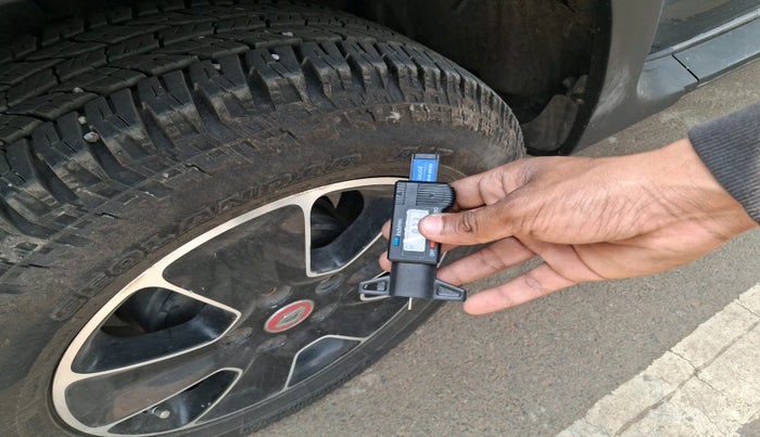 2018 Renault Duster RXS CVT, Petrol, Automatic, 47,735 km, tyre