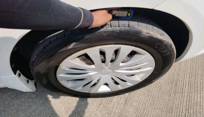 2014 Maruti Ertiga VXI CNG, Petrol, Manual, 75,405 km, tyre