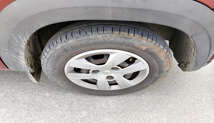 2016 Renault Kwid RXL, Petrol, Manual, 69,525 km, tyre