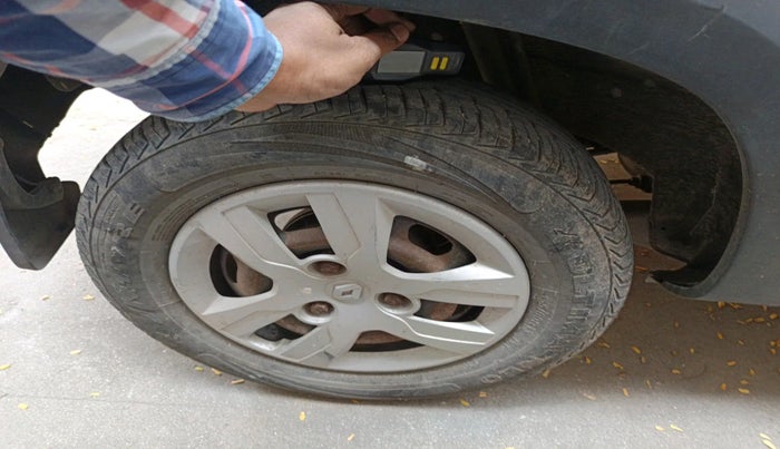 2017 Renault Kwid RXT 1.0 AMT, Petrol, Automatic, 46,534 km, tyre