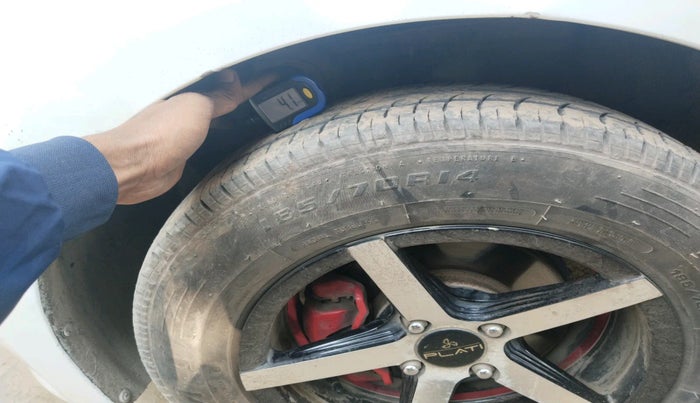 2016 Hyundai Elite i20 MAGNA 1.2, Petrol, Manual, 82,858 km, tyre