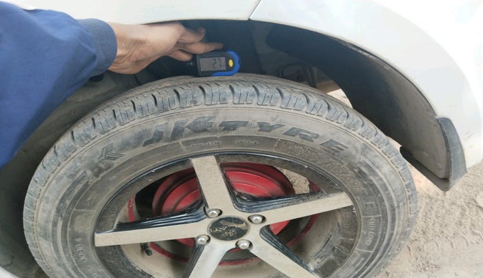 2016 Hyundai Elite i20 MAGNA 1.2, Petrol, Manual, 82,858 km, tyre