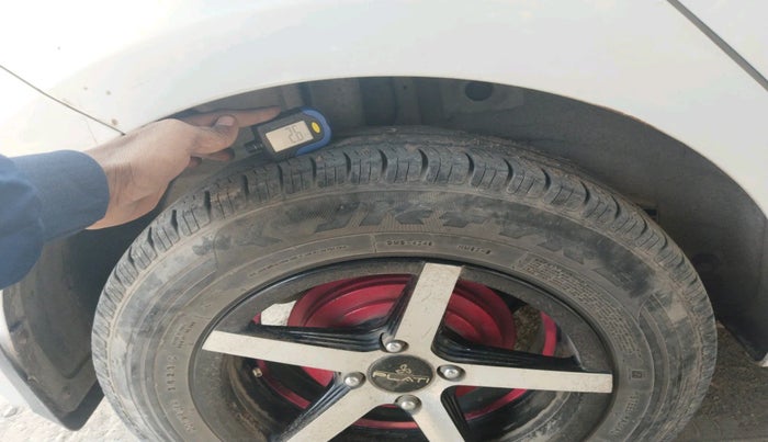 2016 Hyundai Elite i20 MAGNA 1.2, Petrol, Manual, 82,858 km, tyre