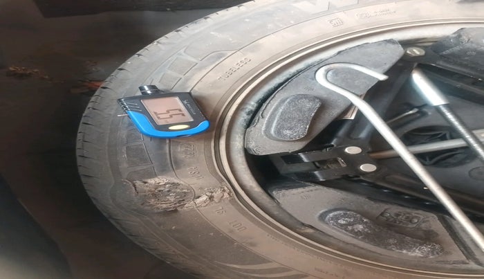 2018 Tata NEXON XM DIESEL, Diesel, Manual, 1,22,774 km, tyre