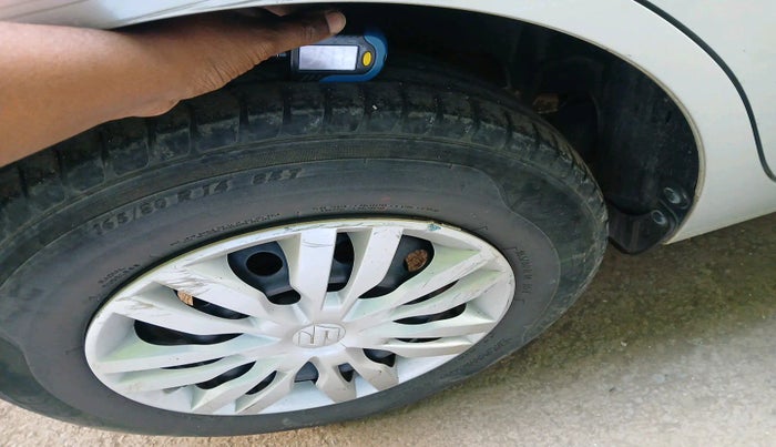 2018 Maruti Dzire VXI, Petrol, Manual, 42,861 km, tyre