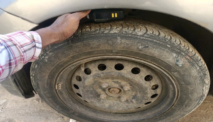 2015 Maruti Celerio VXI, Petrol, Manual, 90,404 km, tyre