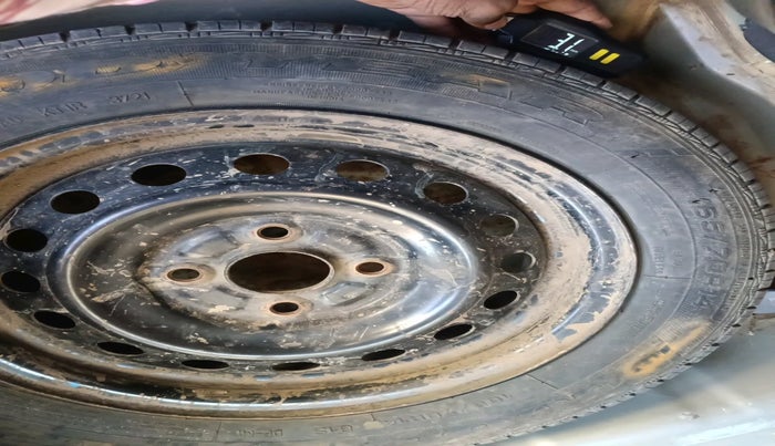 2015 Maruti Celerio VXI, Petrol, Manual, 90,404 km, tyre