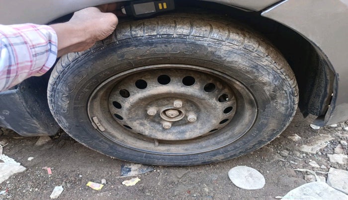 2015 Maruti Celerio VXI, Petrol, Manual, 90,404 km, tyre