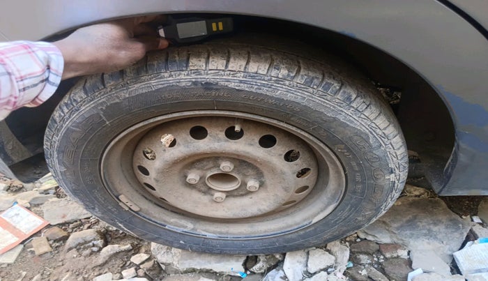 2015 Maruti Celerio VXI, Petrol, Manual, 90,404 km, tyre