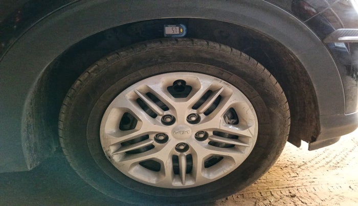 2024 KIA CARENS PREMIUM 1.4 PETROL 7 STR, Petrol, Manual, 6,969 km, tyre