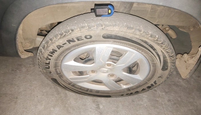 2016 Renault Kwid RXT 0.8, Petrol, Manual, 36,784 km, tyre