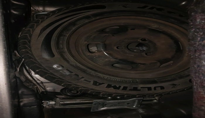 2016 Renault Kwid RXT 0.8, Petrol, Manual, 36,784 km, tyre