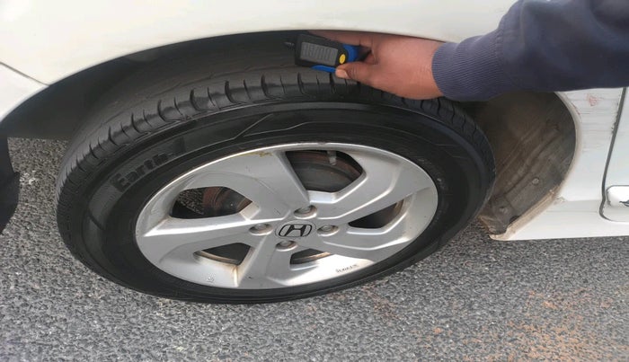 2015 Honda City 1.5L I-VTEC V MT, Petrol, Manual, 63,340 km, tyre