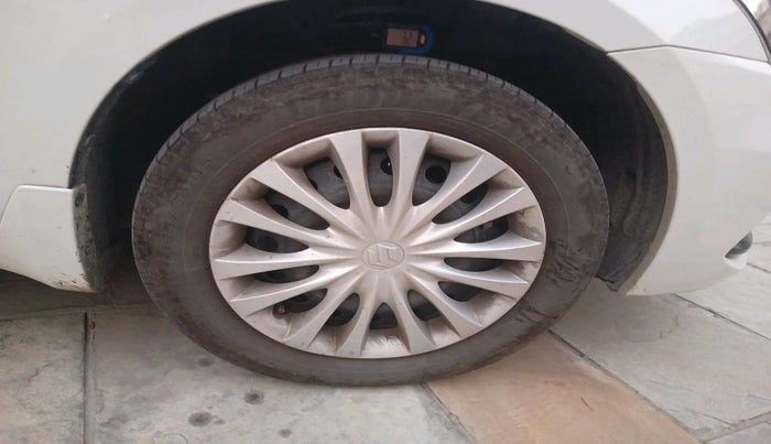 2024 Maruti Ciaz SIGMA 1.5 SHVS MT  PETROL, Petrol, Manual, 35,967 km, tyre