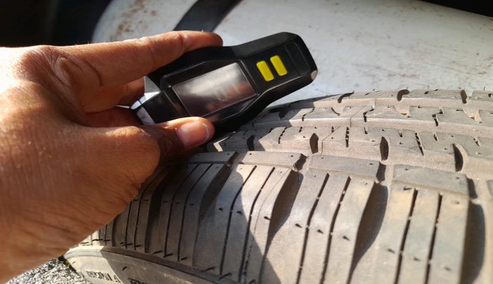 2016 Hyundai Grand i10 MAGNA 1.2 KAPPA VTVT, Petrol, Manual, 1,26,847 km, tyre