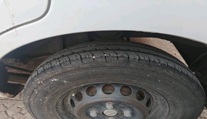 2017 Maruti Alto 800 LXI, Petrol, Manual, 65,936 km, tyre