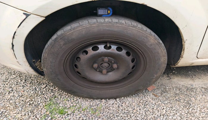 2010 Fiat Grand Punto ACTIVE 1.3, Diesel, Manual, 1,57,838 km, tyre