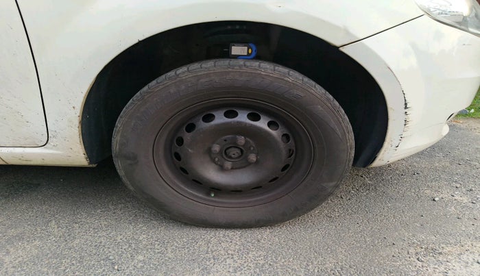 2010 Fiat Grand Punto ACTIVE 1.3, Diesel, Manual, 1,57,838 km, tyre