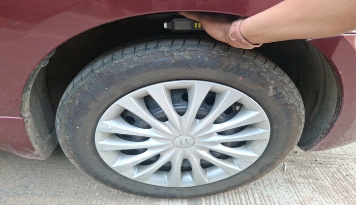 2017 Maruti Ciaz DELTA 1.4 MT PETROL, Petrol, Manual, 60,960 km, tyre