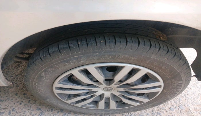 2011 Tata Indigo ECS LX CR4, Diesel, Manual, 1,03,484 km, tyre