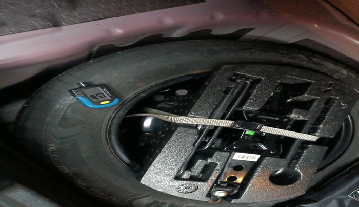 2022 Volkswagen TAIGUN TOPLINE 1.0 TSI MT, Petrol, Manual, 65,402 km, tyre