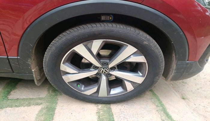 2022 Volkswagen TAIGUN TOPLINE 1.0 TSI MT, Petrol, Manual, 65,402 km, tyre