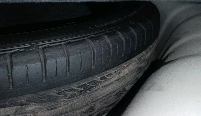 2015 Hyundai i20 Active 1.2 SX, Petrol, Manual, 1,10,384 km, tyre