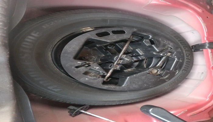 2010 Hyundai i10 SPORTZ 1.2, Petrol, Manual, 94,406 km, tyre