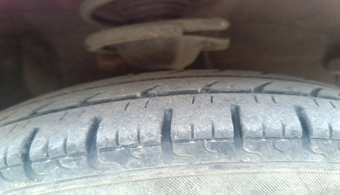 2010 Hyundai i10 SPORTZ 1.2, Petrol, Manual, 94,406 km, tyre