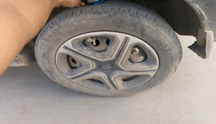 2022 Tata NEXON XM SUNROOF PETROL, Petrol, Manual, 51,340 km, tyre