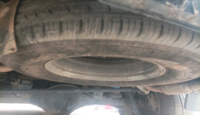 2015 Tata Safari Storme 2.2 EX 4X2, Diesel, Manual, 1,49,589 km, tyre