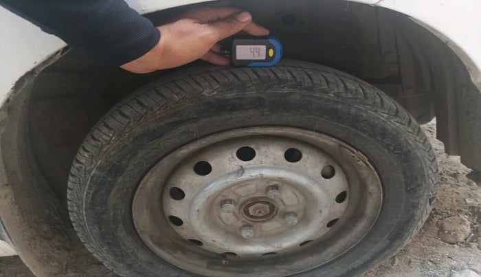 2015 Maruti Wagon R 1.0 LXI, Petrol, Manual, 32,432 km, tyre