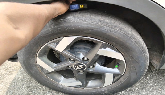 2021 Hyundai VENUE SX 1.0 TURBO IMT, Petrol, Manual, 44,357 km, tyre